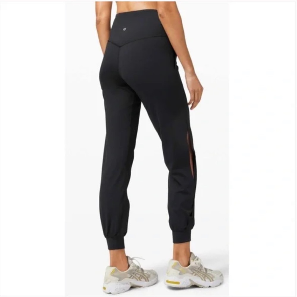 Lululemon high rise align VENT joggers